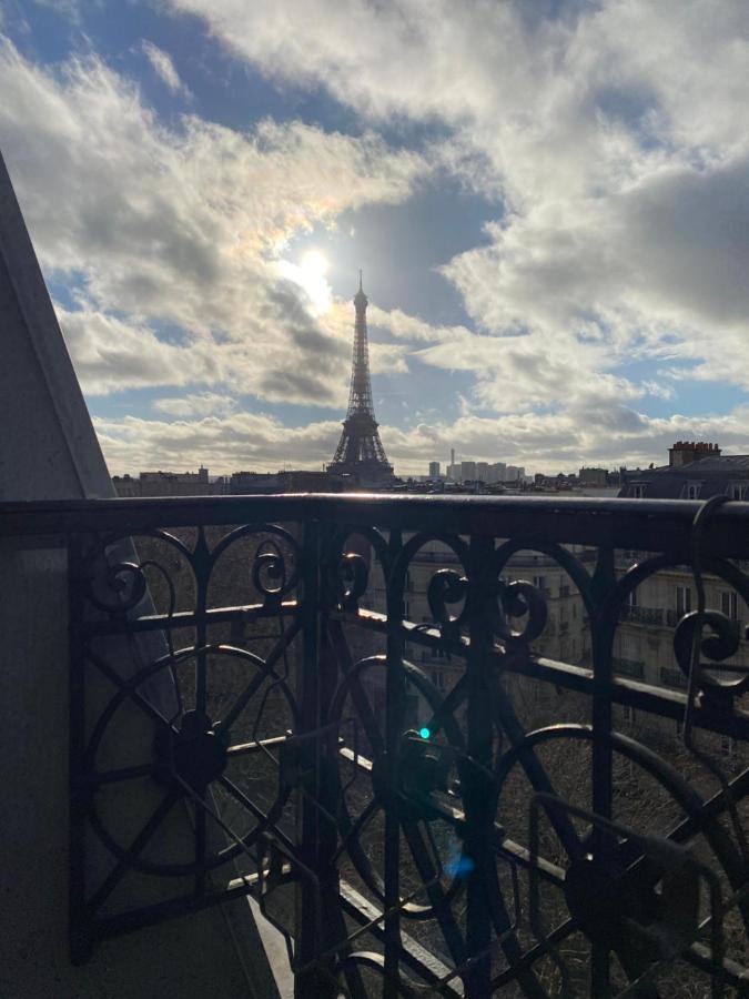 The Eiffel Tower Room Paris Luaran gambar