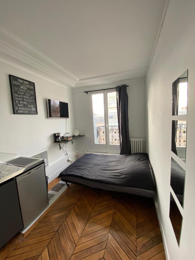 The Eiffel Tower Room Paris Luaran gambar