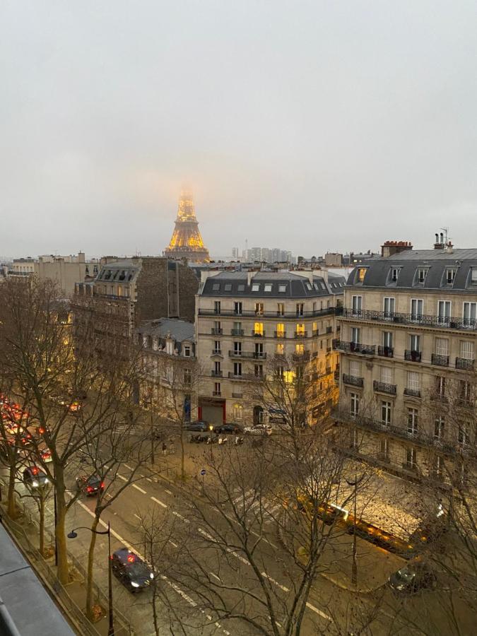 The Eiffel Tower Room Paris Luaran gambar